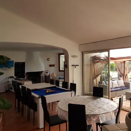 La Marine Piscine Chauffee Avec Piscine 5 Mn A Pied De La Villa Solaro