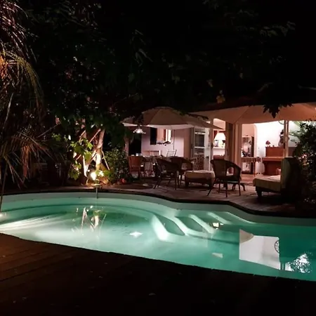 Splendide Piscine Chauffée Avec Piscine 5 Mn à Pied De La Villa