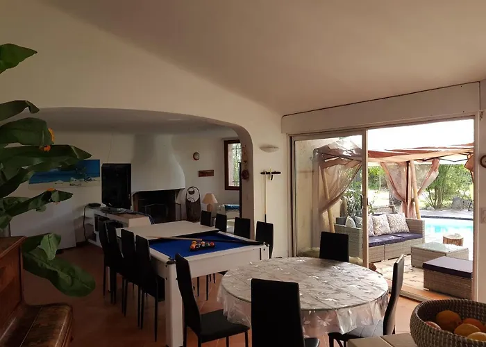 La Marine Piscine Chauffee Avec Piscine 5 Mn A Pied De La Villa Solaro