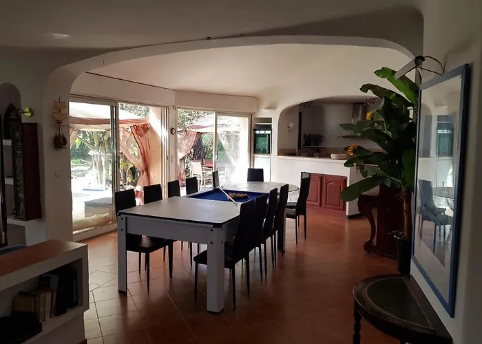 Villa La Marine Piscine Chauffee Avec Piscine 5 Mn A Pied De La *