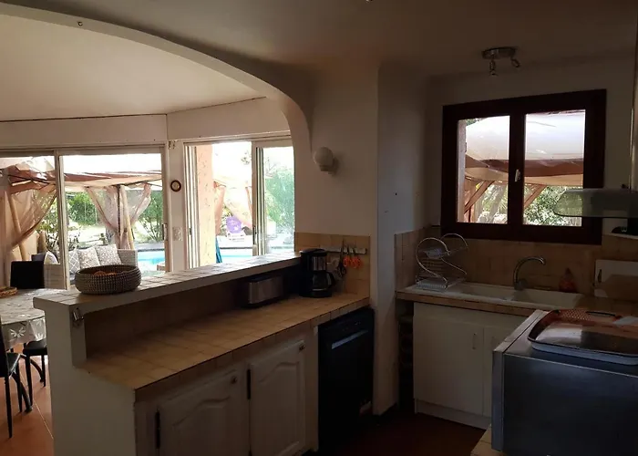 La Marine Piscine Chauffee Avec Piscine 5 Mn A Pied De La