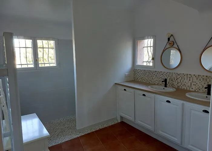 La Marine Piscine Chauffee Avec Piscine 5 Mn A Pied De La וילה *